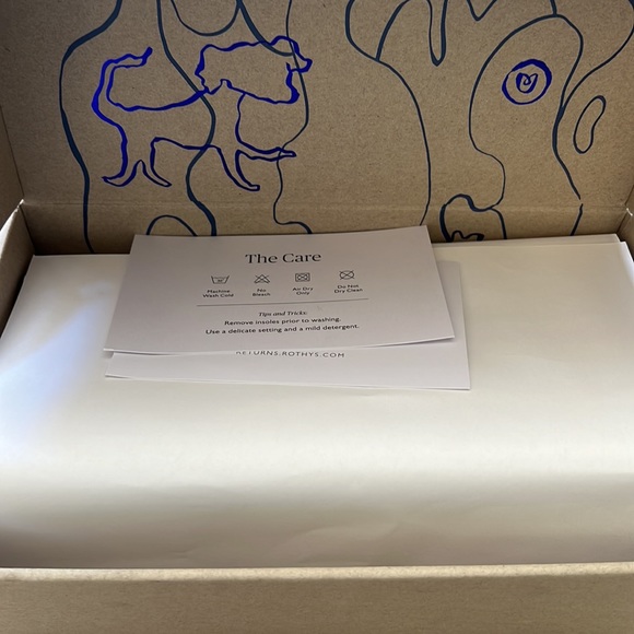 NWT Rothy’s Kid’s Flame Slip Ons - Picture 5 of 6